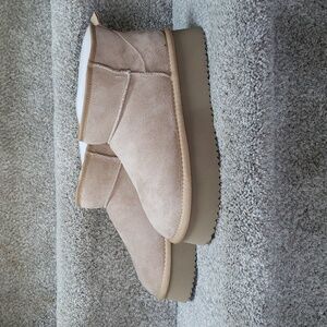 NWOT corkys room service bootie Size 8